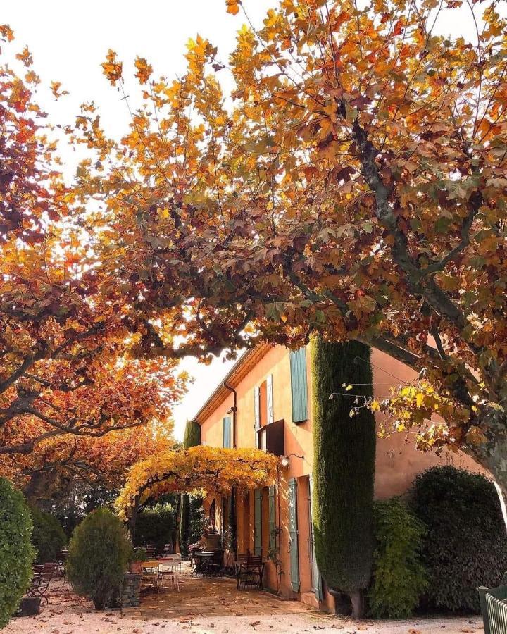 Hotel Le Mas Des Gres & Restaurant Sous Les Platanes Lagnes Exterior photo